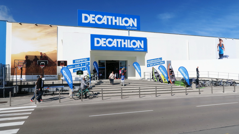 FOTOGALERIJA - Odprta je prva trgovina Decathlon v Sloveniji