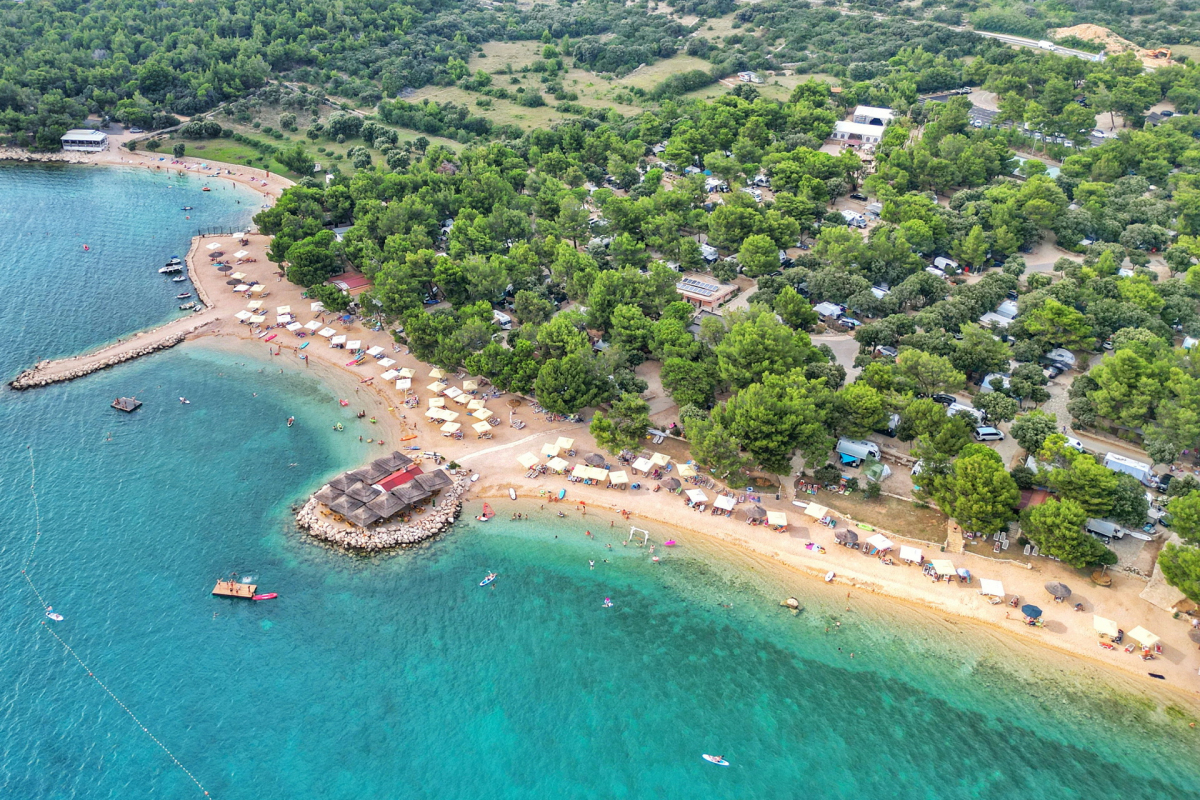 Kamp Šimuni - središče družinske zabave na Pagu