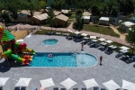 Lago Idro Glamping Boutique Exterior pool voew x jpg 