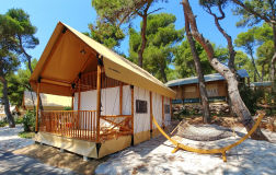 Glamping holidays - Arena One 99
