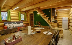 glamping lesena hiška kamp Menina