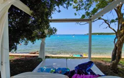 Mon Perin plaža - Bale, Istra