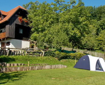 kamp Etno kuča pod Okičem