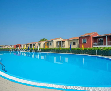 Belvedere Village Pool Area x jpg 