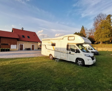 Camper stop Stara vrtnarija Grm - Novo mesto