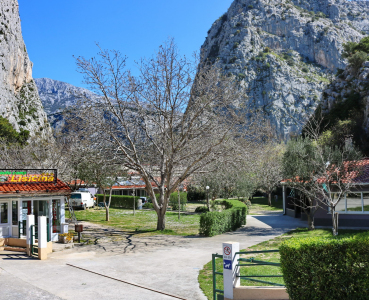 Kamp Lisičina - Omiš