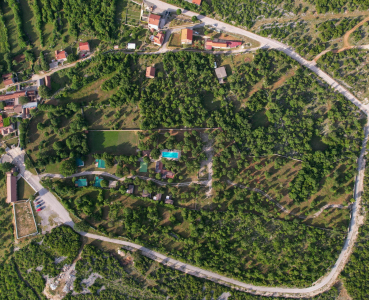 kamp Zrmanja Mičanovi dvori