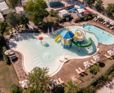 Romagna Family Village pool birds eye 