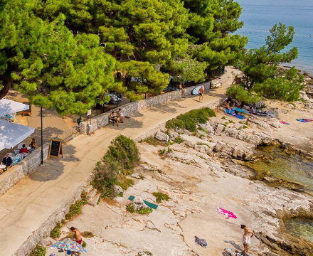 Campsites Lopari and Rapoca - a great destination for family camping on  island Losinj - Avtokampi.si