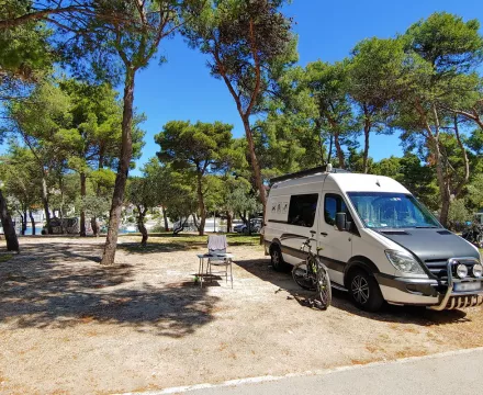 Kamp Rožac - otok Čiovo, Trogir