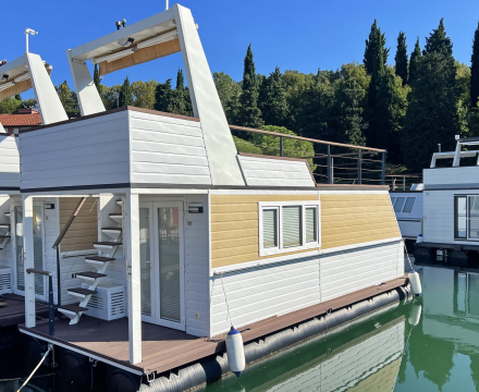 Nakup plavajoče hišice - Marina Portorož