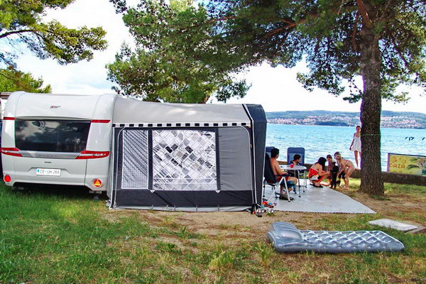 Kamp Adria v Ankaranu in Freedom center omogočata najem Hobby počitniških prikolic