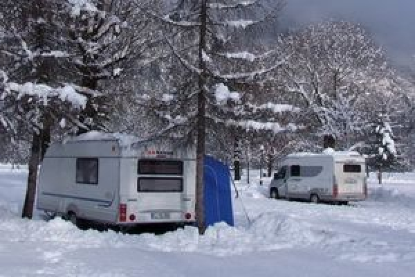 Na zimsko kampiranje v kamp Danica v Bohinjski  Bistrici