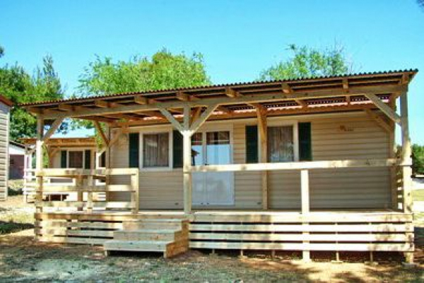 Adria Holidays postavila nove mobilne hišice v kampu Miran - Pirovac