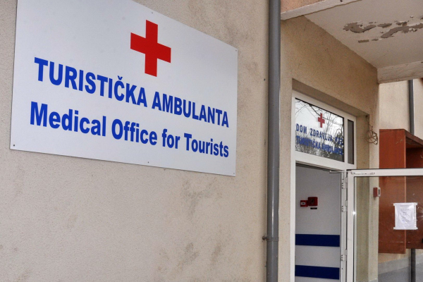 Zdravstvene storitve na Hrvaškem – turistične ambulante so plačljive