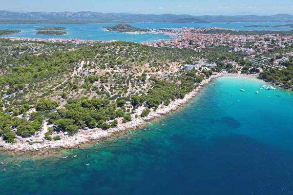 Kampiranje na Murterju - Avtokampi.si