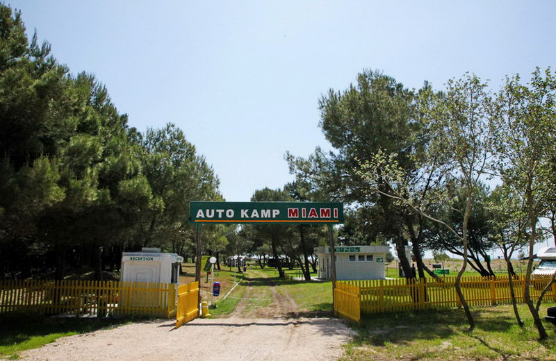 Camping Miami Beach Avtokampi Si