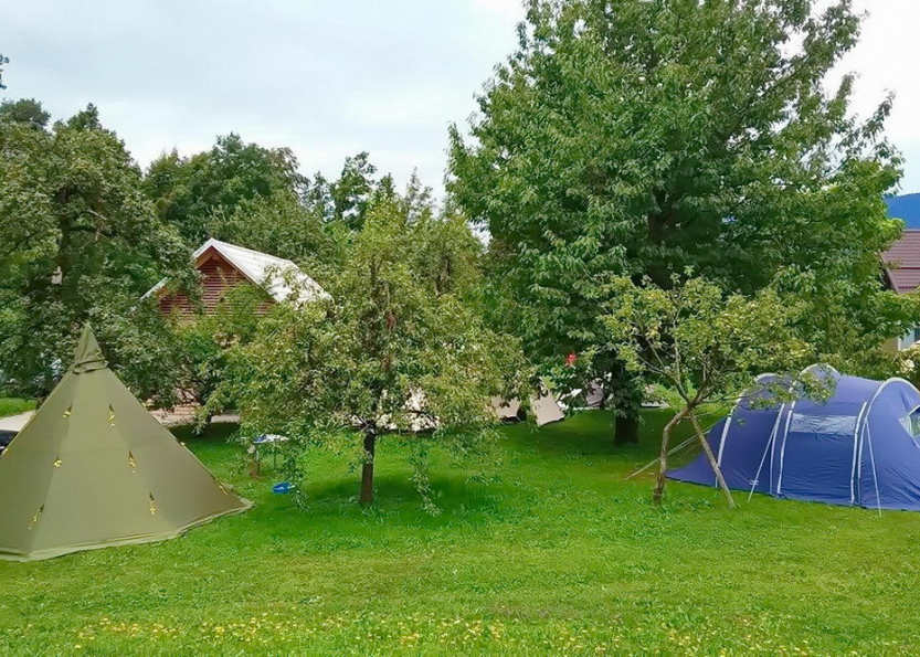 kamp Hribar Brezje