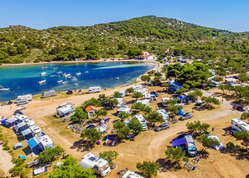 kamp Plitka Vala - Murter Dalmacija