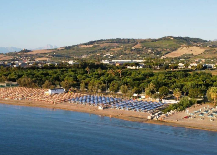 Duca Amadeo Camping Village Sea View 