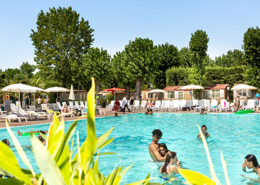 hu Venezia Camping In Town Swimming Pool 