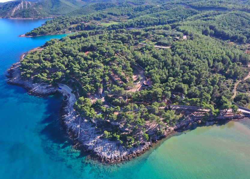 kamp Holiday - Jelsa, otok Hvar